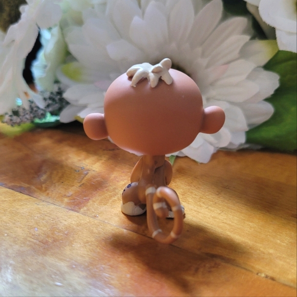 Littlest Pet Shop LPS #1450 Monkey Brown Cream Blue Eyes 2007 - Picture 4 of 12